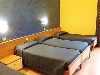 Hotel Brasil Милан 0*,  Италия