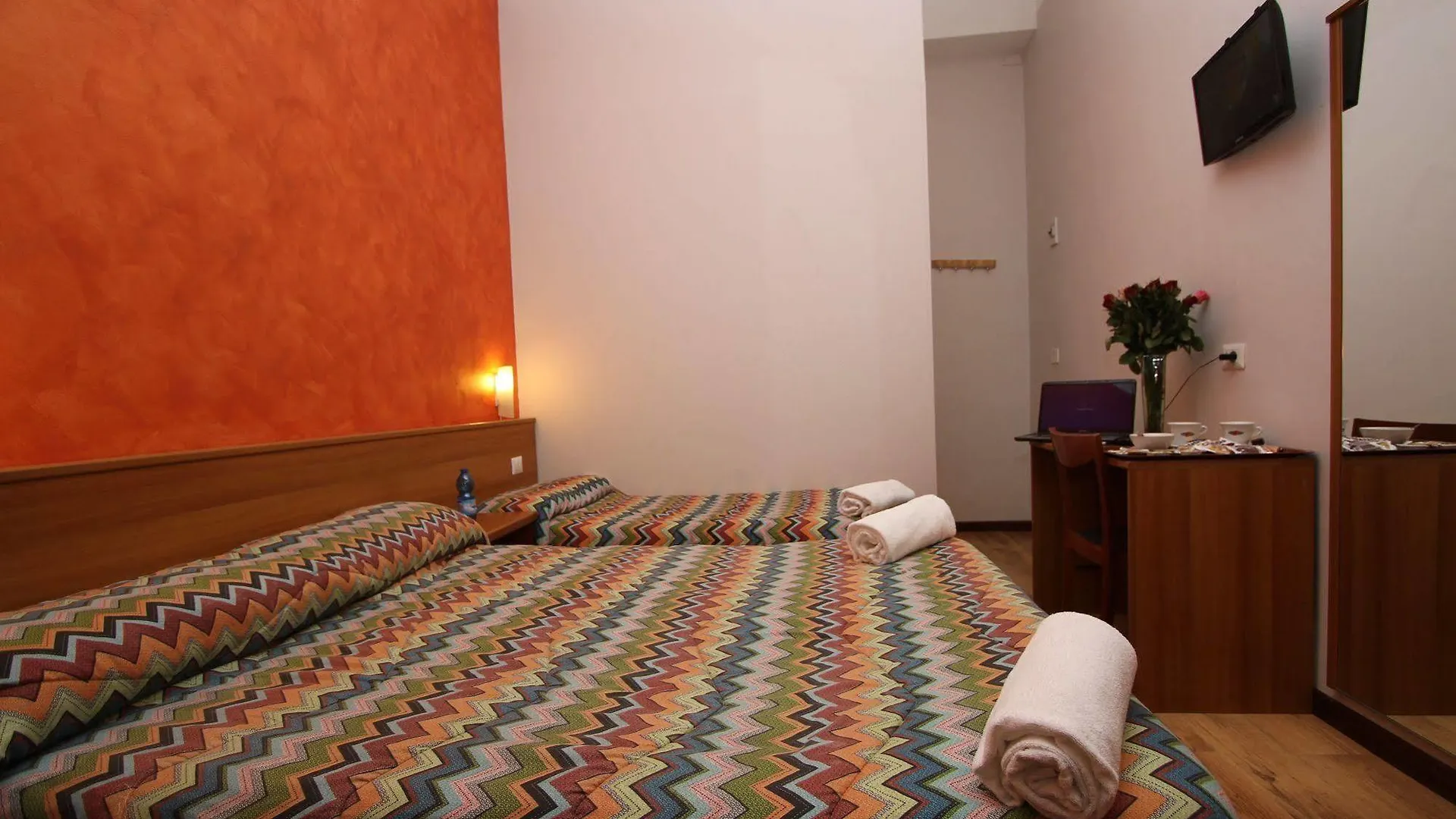 Hotel Brasil Милан Италия