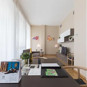 Hemeras Boutique Homes - Design Near Duomo Cathedral Milán